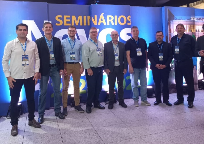 Prefeitos e gestores eleitos da região participam de seminário e reuniões em Brasília