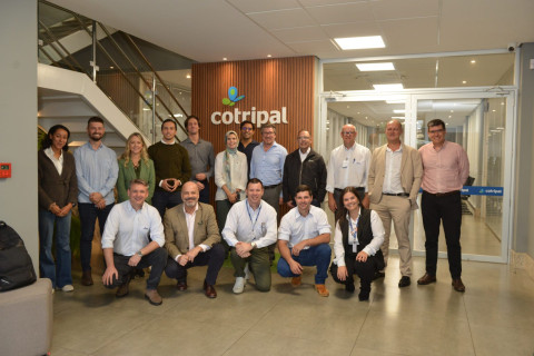 COTRIPAL RECEBE COMITIVA INTERNACIONAL